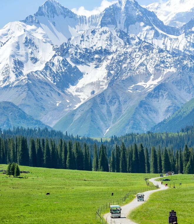 程环游带父母去新疆16天路线环游跟小团开元棋牌网站带父母去新疆16日小团行(图1) 程环游带父母去新疆16天路线环游跟小团开元棋牌网站带父母去新疆16日小团行(图1)