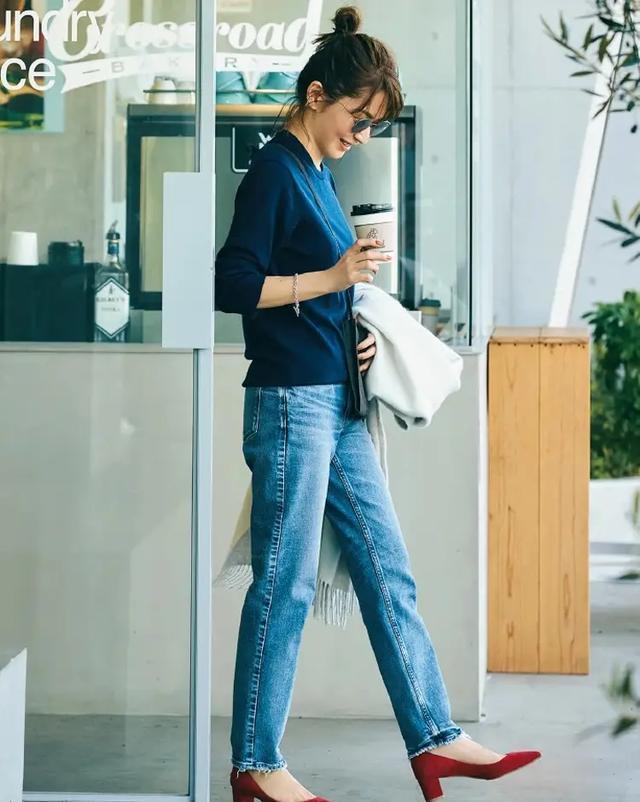 衣搭配阔腿裤和牛仔裤就能搭配高级感开元棋牌网站秋冬季就该这么打扮：毛(图11)