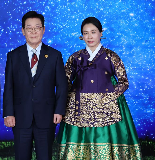 看呆工作人员温柔夫人又美又贤惠开元棋牌韩